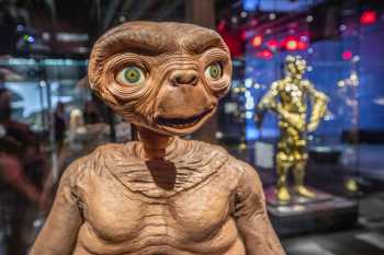Academy Museum, Los Angeles, Los Angeles: Greater Metropolitan Area: E.T. model, with C3P0 in the background