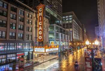 Chicago Theatre, Chicago: Chicago Theatre and State Street by night
