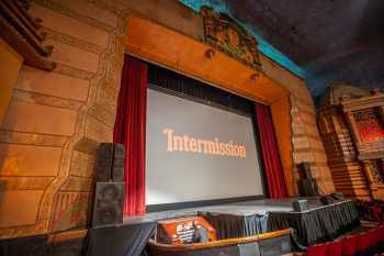Visalia Fox Theatre, California (outside Los Angeles and San Francisco): Movie Intermission With Organist