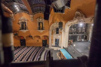 Pasadena Playhouse, Los Angeles: Greater Metropolitan Area: View from side Lighting Portal
