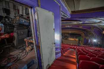 Riviera Theatre, Chicago, Chicago: Projection Booth and Auditorium