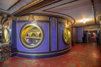 Riviera Theatre, Chicago, Chicago: Mezzanine Lobby level