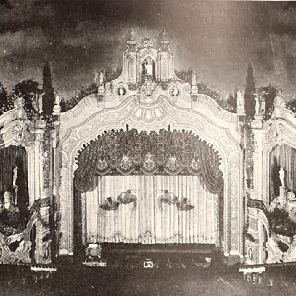 Paramount Theatre (photo credit https://cinematreasures.org/theaters/1926)