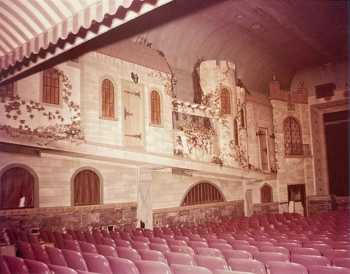 Auditorium left sidewall, courtesy Cinema Treasures user AvonDescendant3 (JPG)