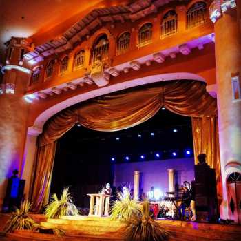 Auditorium, courtesy Cinema Treasures user <i>Comfortably Cool</i> (JPG)