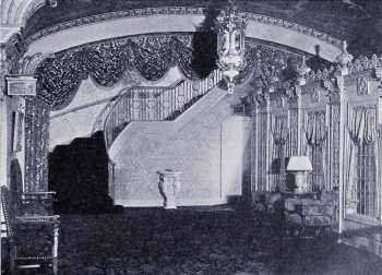 Lounge photographed in 1931, courtesy Cinema Treasures user <i>dallasmovietheaters</i> (JPG)
