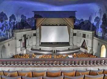Teatro Sierra Maestra: Auditorium from Balcony, courtesy <i>Architecture and Urbanism</i>