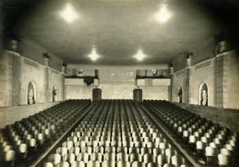 Auditorium in the 1920s (JPG)