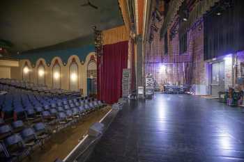 Barrymore Theatre, American Midwest (outside Chicago): Stage Left
