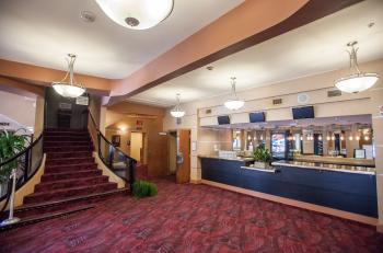 Brauntex Theatre, New Braunfels: Lobby