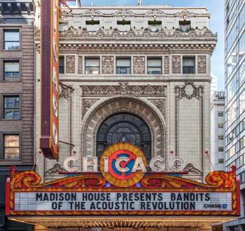 Chicago Theatre, Chicago: Facade Daytime 2019