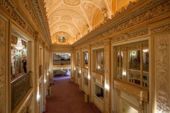 Chicago Theatre, Chicago: Grand Lobby Promenade