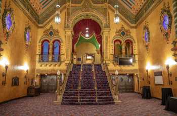 Akron Civic Theatre, American Midwest (outside Chicago): Grand Lobby Center