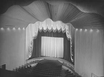 The Art Mordern design adopted for the 1942 remodeling as the <i>Hollywood Paramount</i>