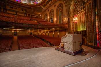 Embassy Theatre, Fort Wayne, American Midwest (outside Chicago): Organ Console from Stage