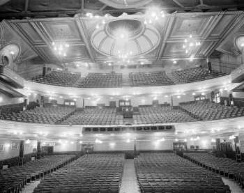 Auditorium of the Empire Theatre in 1963, shortly before conversion into a bingo hall (JPG)