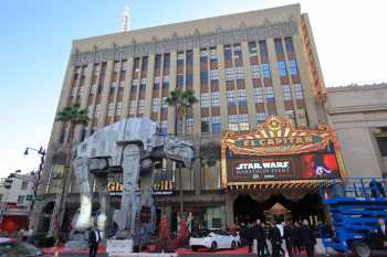 Hollywood Boulevard Entertainment District, Los Angeles: El Capitan Theatre: Star Wars premiere