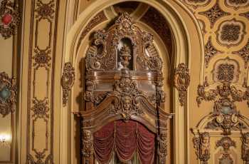 Midland Theatre, Kansas City, American Midwest (outside Chicago): Sidewall Closeup