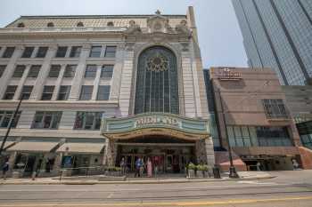 Midland Theatre, Kansas City, American Midwest (outside Chicago): Exterior Main St