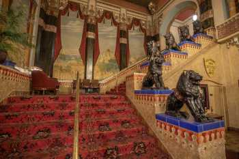 Oriental Theatre, Milwaukee, American Midwest (outside Chicago): Lobby Stairs
