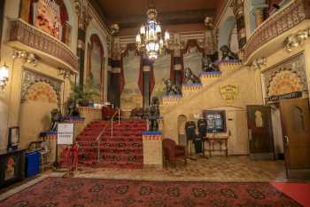 Oriental Theatre, Milwaukee, American Midwest (outside Chicago): Lobby Stairs