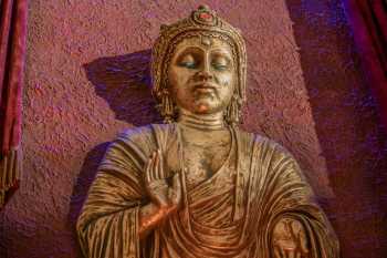 Oriental Theatre, Milwaukee, American Midwest (outside Chicago): Buddha statue closeup