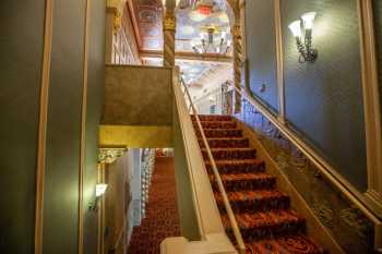 Orpheum Theatre, Phoenix: Phoenix Staircase between Orchestra and Mezzanine Promenade levels