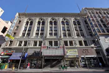 Palace Theatre, Los Angeles: Building facade