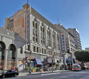 Palace Theatre, Los Angeles: Exterior left side