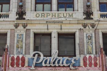 Palace Theatre, Los Angeles: Facade showing Orpheum lettering