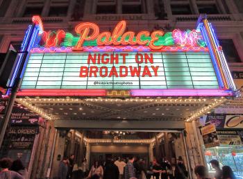 Palace Theatre, Los Angeles: Marquee - Night On Broadway 2017