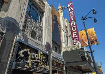 Pantages Theatre, Hollywood: Façade Closeup