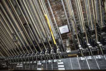 Edinburgh Playhouse, United Kingdom: outside London: Counterweight Lockrail