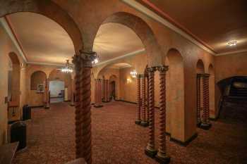 Polk Theatre, Lakeland, Florida: Balcony Lobby