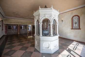 Polk Theatre, Lakeland, Florida: Entrance Lobby Ticket Booth