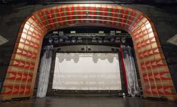 Regent Theater, Los Angeles: Stage from Auditorium