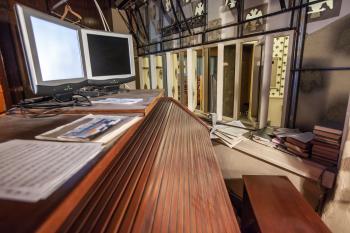 Pasadena Scottish Rite: Organ Console with Windows Open
