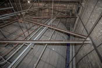 Stefanie H. Weill Center for the Performing Arts, Sheboygan, American Midwest (outside Chicago): Plaster ceiling curve abutting proscenium arch