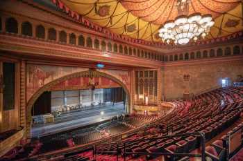Shrine Auditorium, Los Angeles: Greater Metropolitan Area: Auditorium from Balcony Left, at cross-aisle