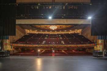 Shrine Auditorium, Los Angeles: Greater Metropolitan Area: Auditorium from Upstage Center