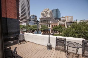 Stateside at the Paramount, Austin: Balcony overlooking Congress Avenue