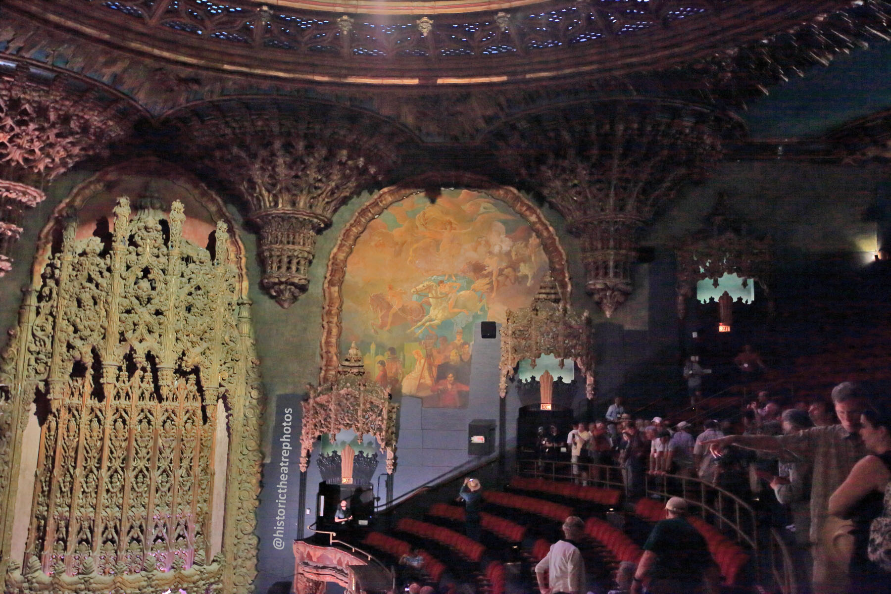 The Theatre at Ace Hotel, Los Angeles: Balcony right detail