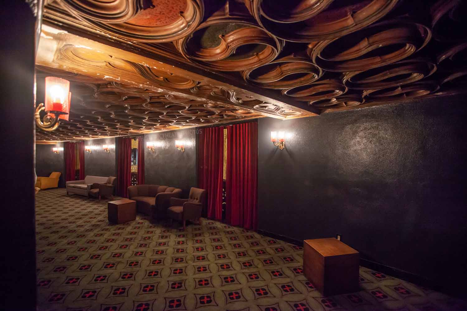The Theatre at Ace Hotel, Los Angeles: Mezzanine Corridor