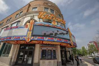 Uptown Theater, Kansas City, American Midwest (outside Chicago): Exterior Closeup